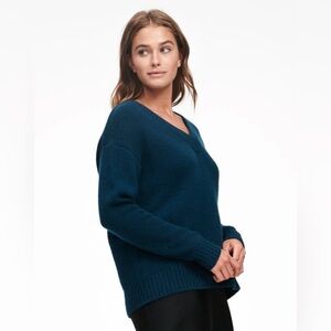 Naadam Luxe Cashmere oversized V-neck in dark teal blue, size XS